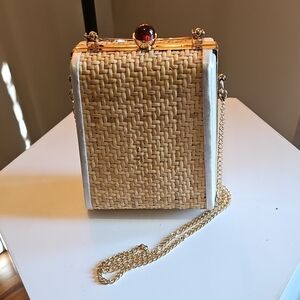 Elegant Woven Tan Box Bag with Gold Chain